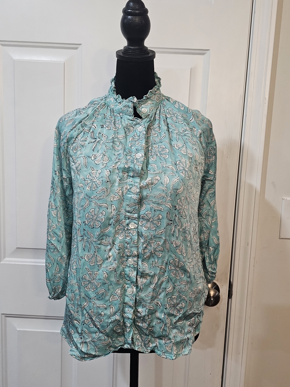 Clara The Label Light Teal Floral Bohemian Blouse with Ruffle Collar {Bx19}